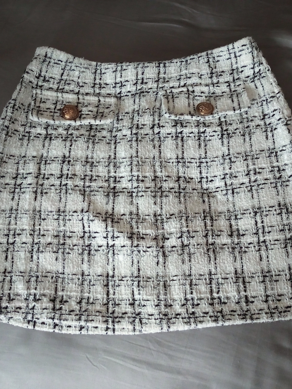 Tweed Mini Skirt with Front Pocket Detail - White/Black